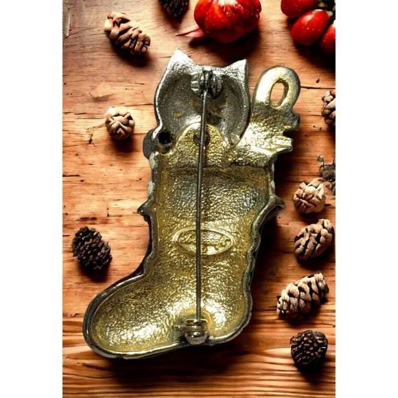 Vintage Danecraft Cat In Stocking Brooch - Picture 2 of 12